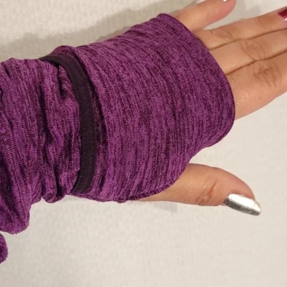 Nike Dri Fit Running Top - Picture 6 of 8